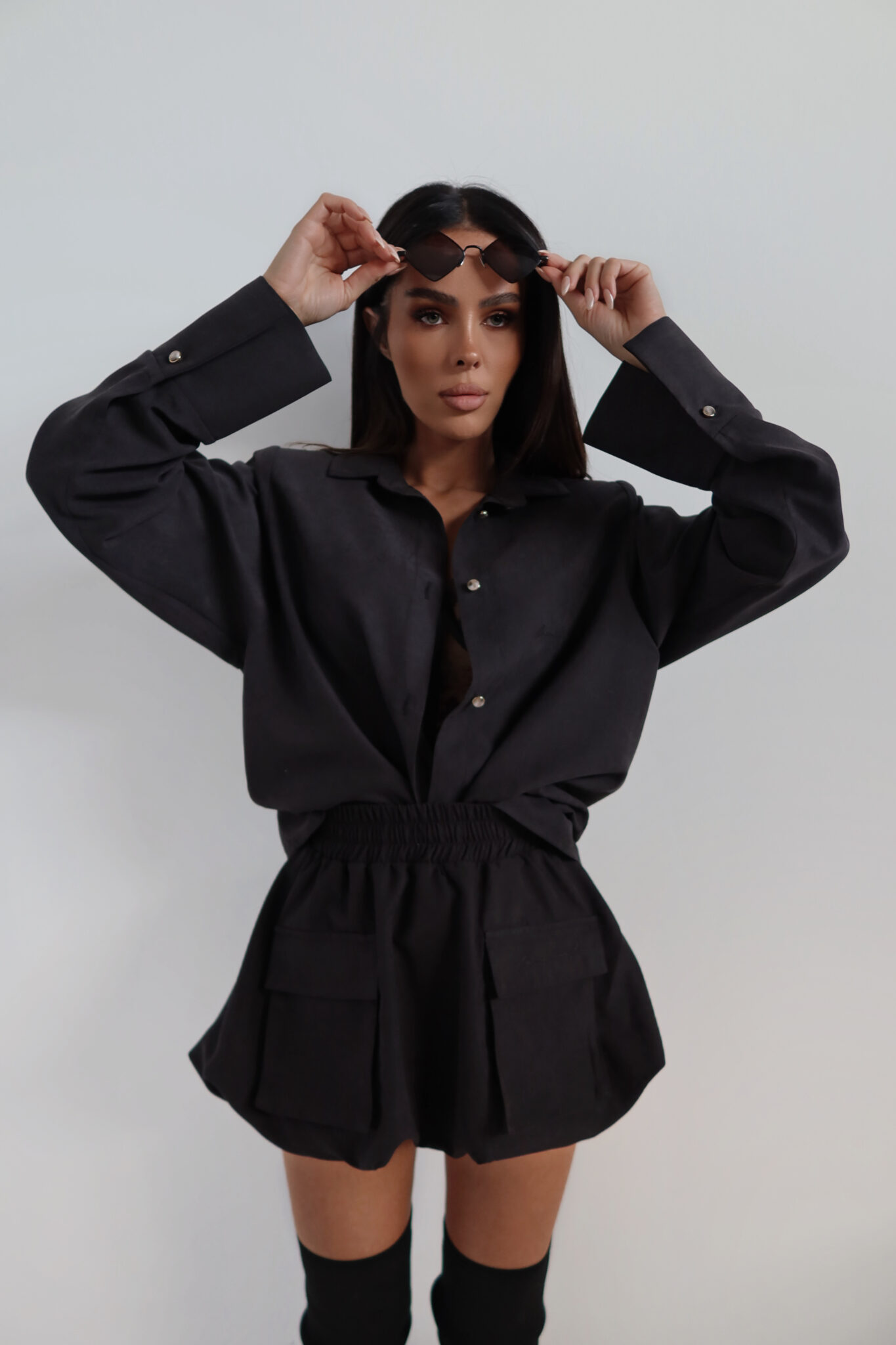 Spódnica VELVET czarna - obrazek 3