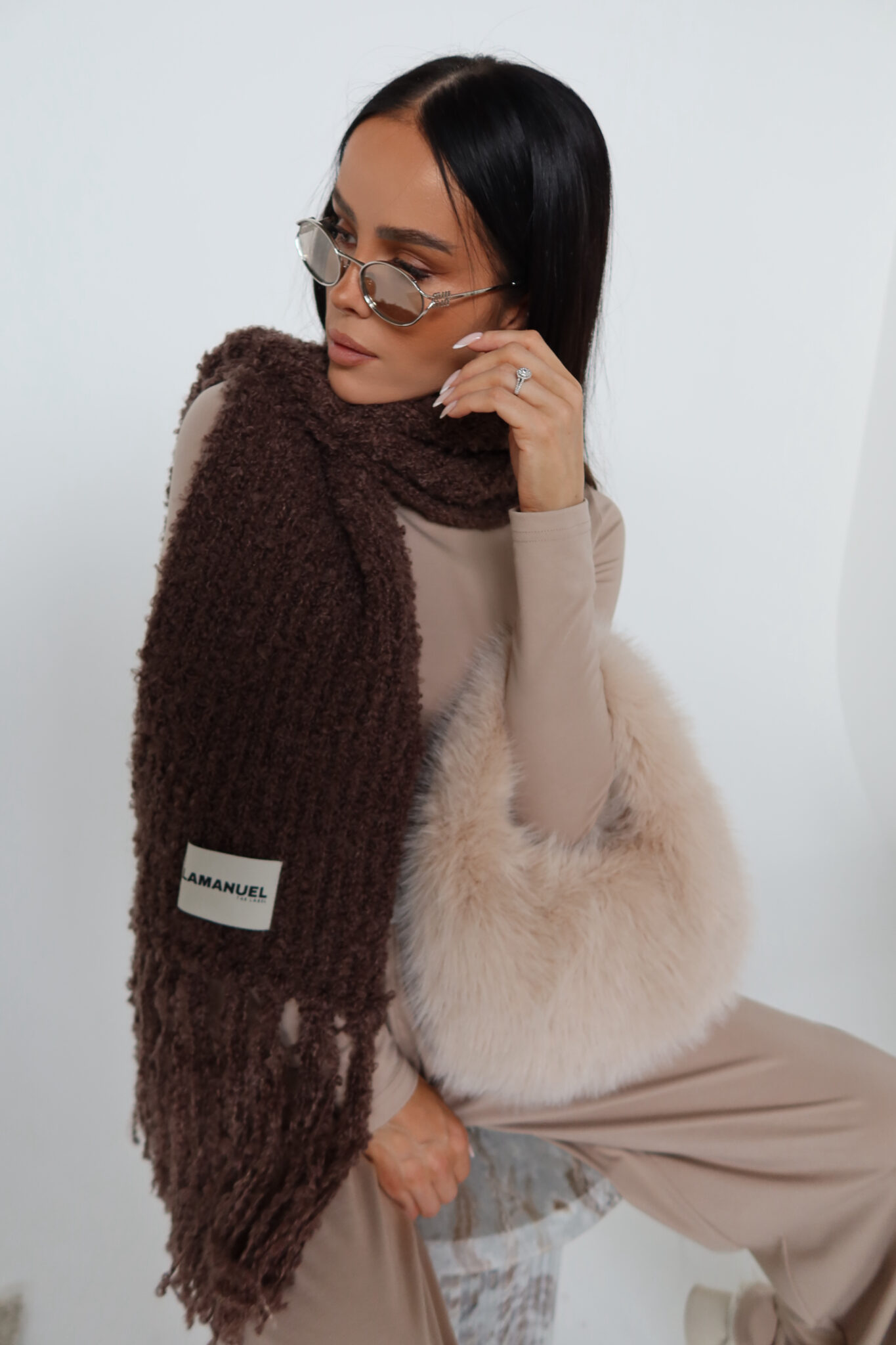 Szalik PLUSHIE czekolada - obrazek 5