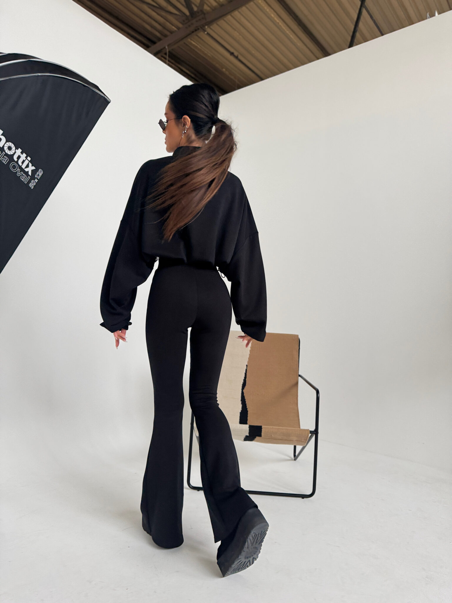 Spodnie MOVE czarne - obrazek 4