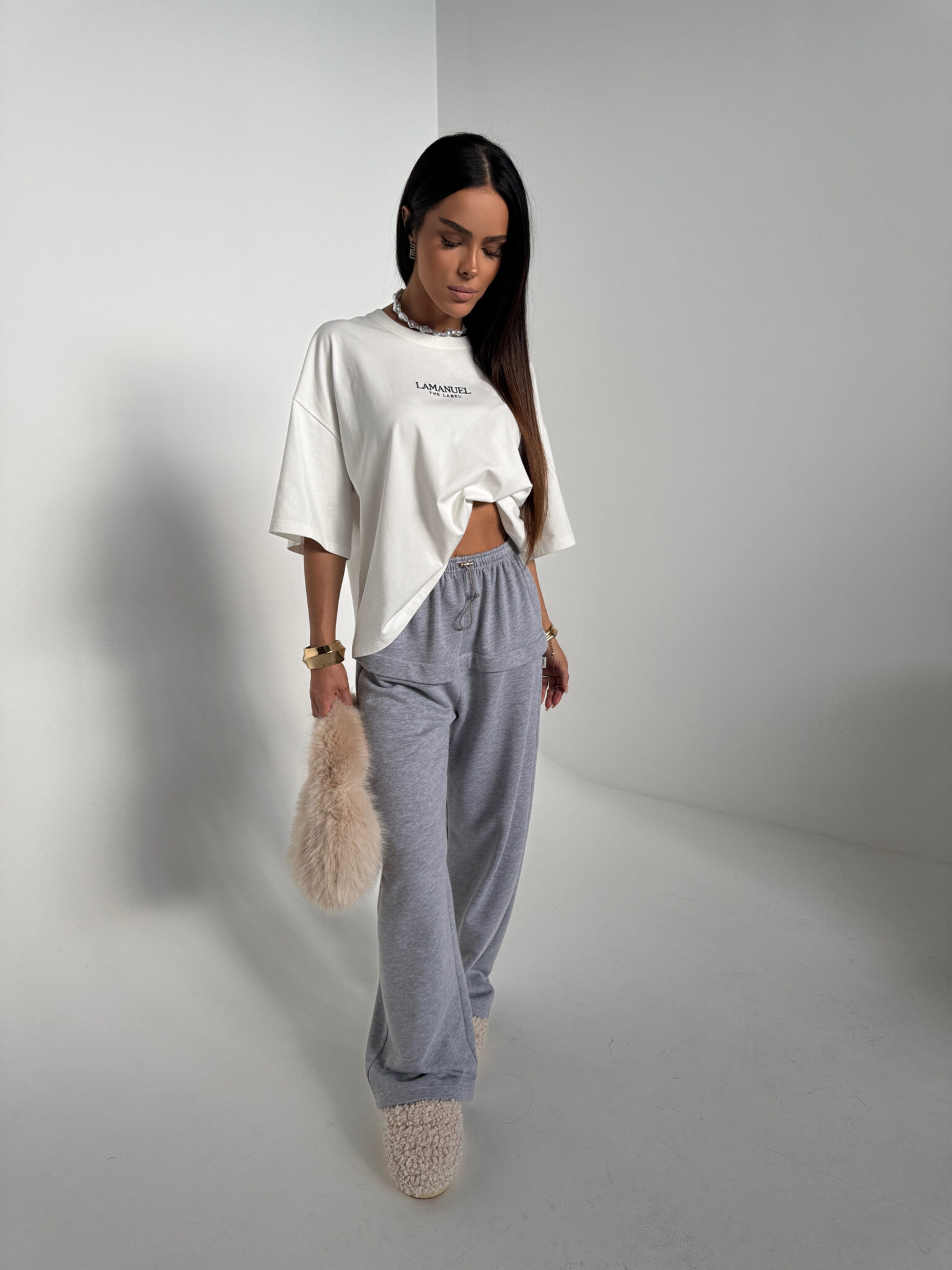 Biały T-shirt Lamanuel pasujący do każdej stylizacji