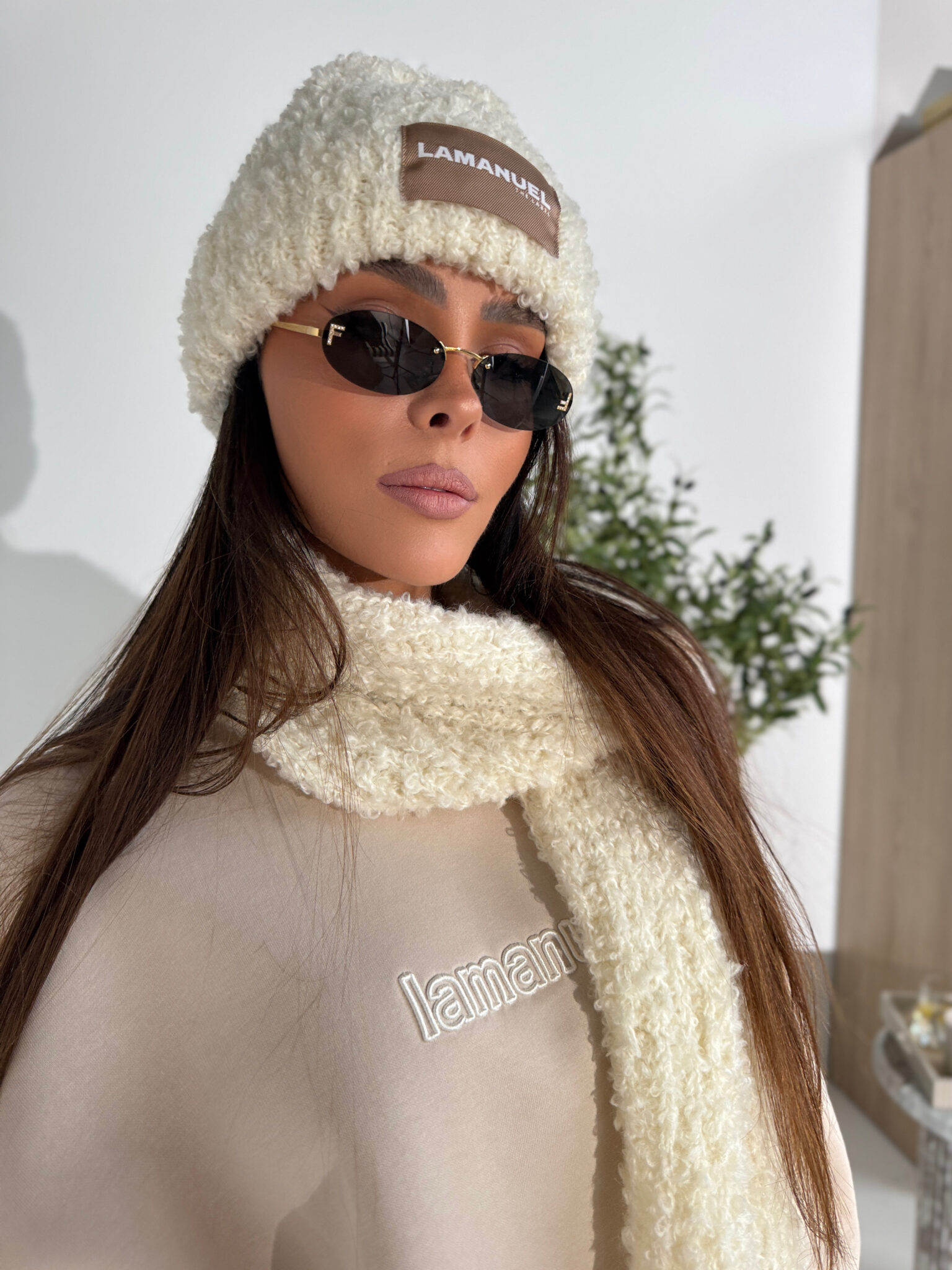 Czapka PLUSHIE ecru - obrazek 5