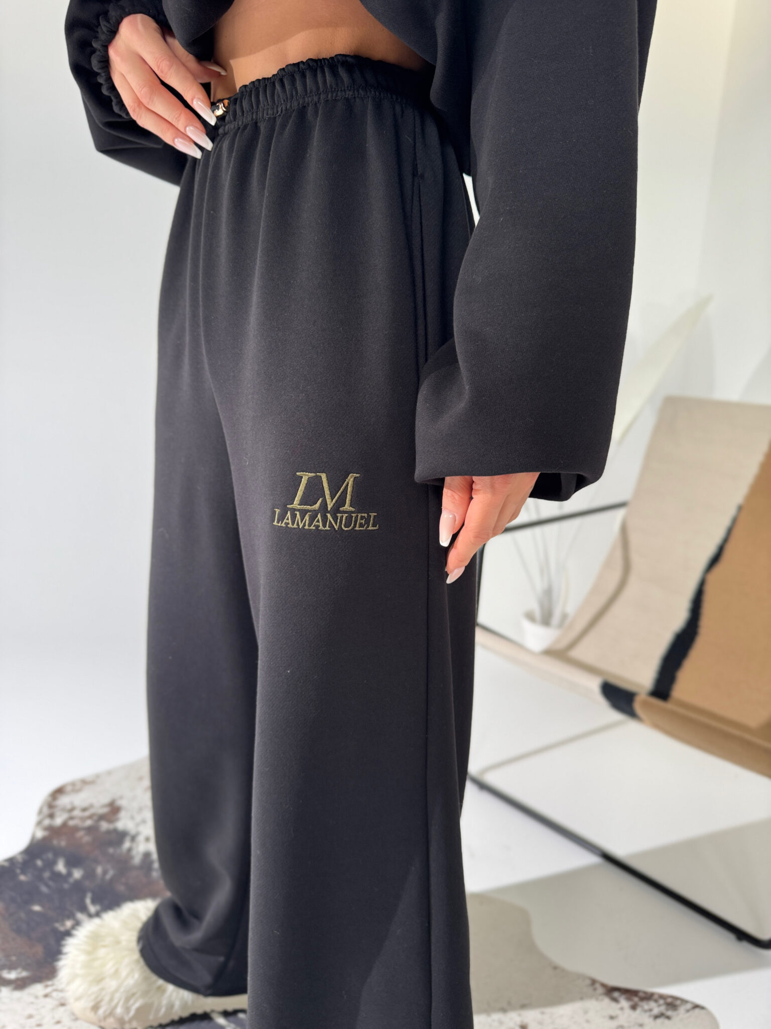 Spodnie MAGNUM czarne - obrazek 7